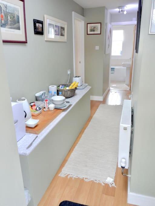 Stunning Annexe 1 Luxury Bedroom, Eating Area & Bathroom Only! Truro Exteriör bild
