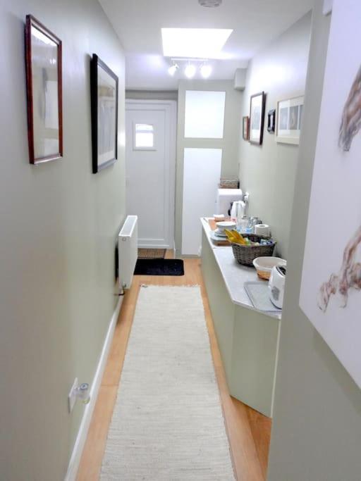 Stunning Annexe 1 Luxury Bedroom, Eating Area & Bathroom Only! Truro Exteriör bild
